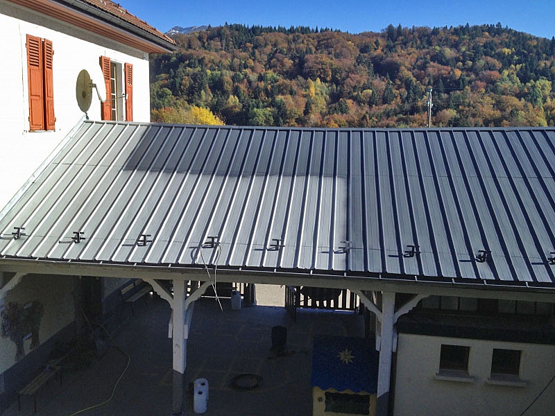 Rénovation toiture métallique - Entretien toiture - Peinture toiture Isère